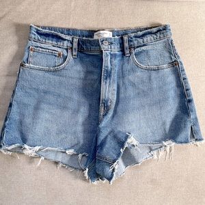 Abercrombie Curve Love 90s Cut-off shorts
